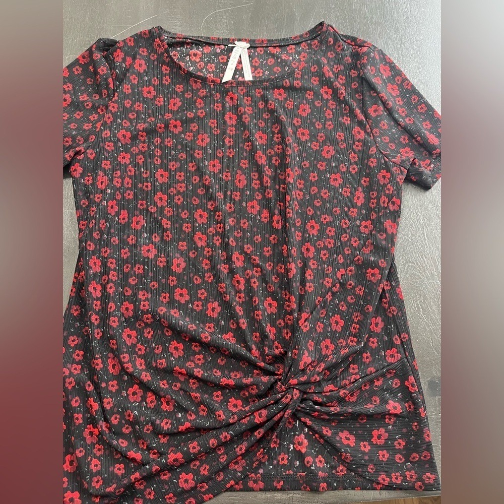 Jo&Co Womens Red Black Floral Ribbed Twist Front Short Sleeve Top Size Large - Picture 4 of 10